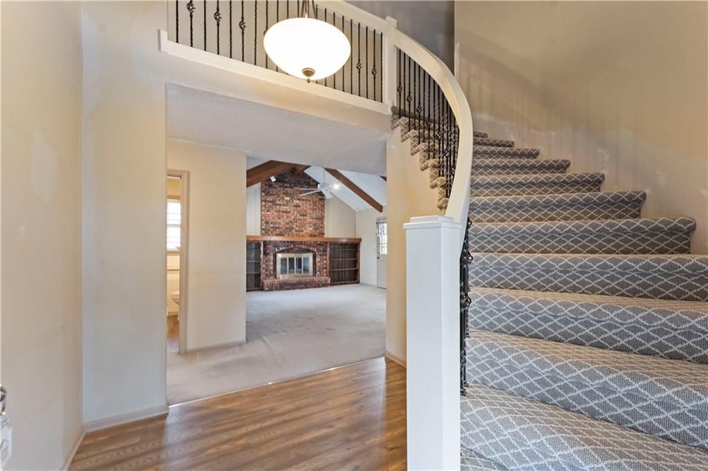 402 NE Noeleen Lane — photo 18