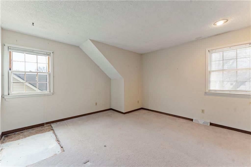402 NE Noeleen Lane — photo 21