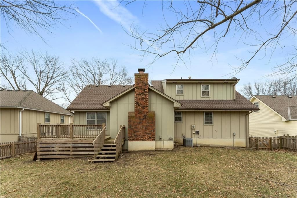 402 NE Noeleen Lane — photo 25