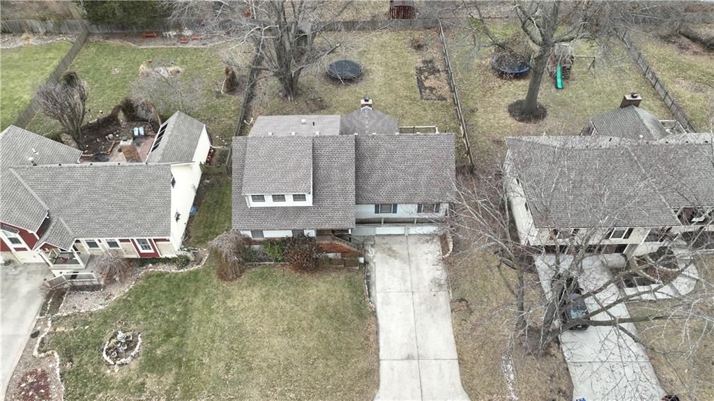 402 NE Noeleen Lane — photo 28