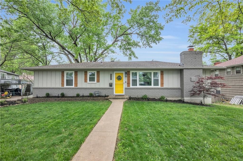 6720 N Wayne Avenue, Gladstone, MO