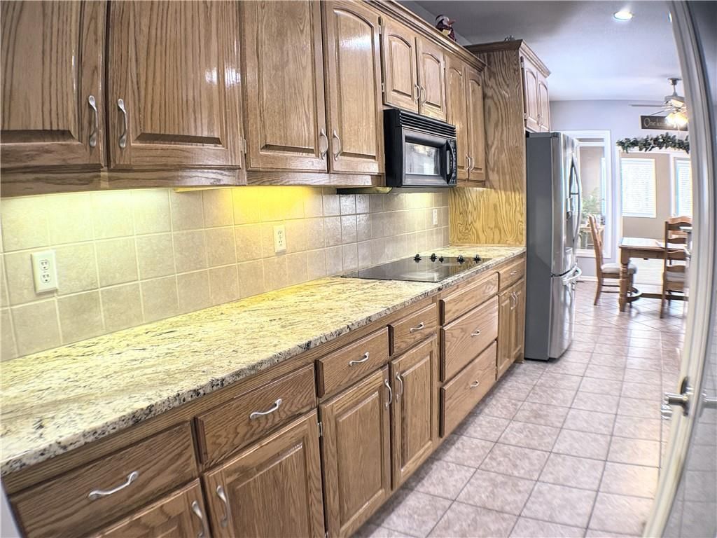 407 S Fox Ridge Drive — photo 11