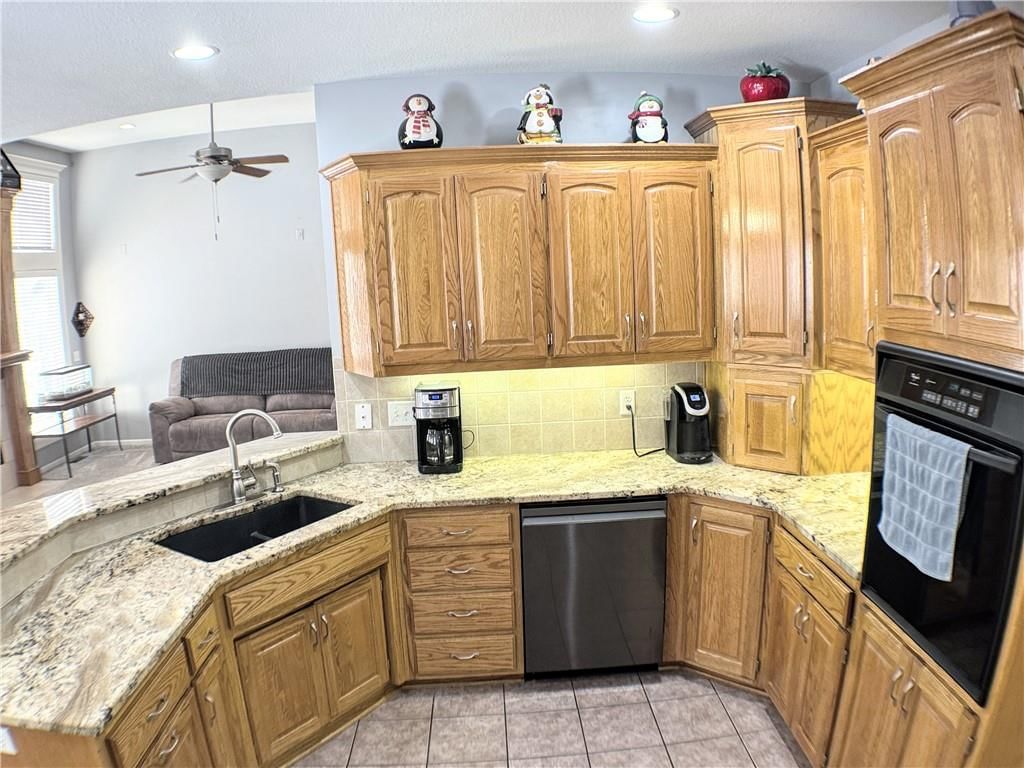 407 S Fox Ridge Drive — photo 13