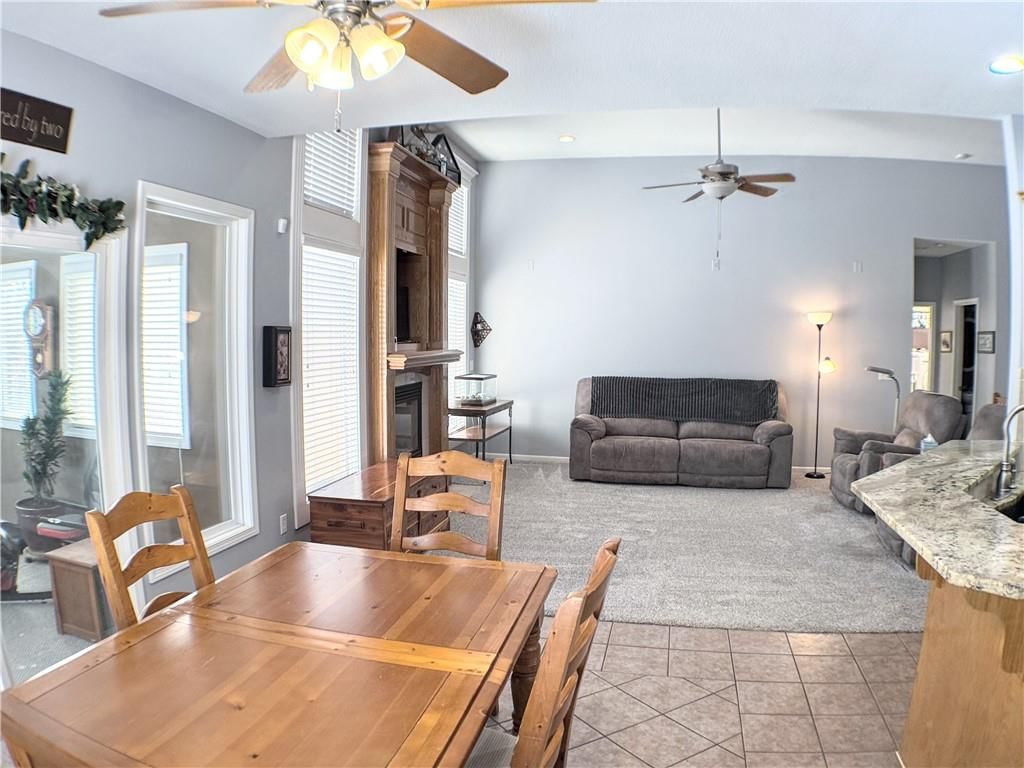 407 S Fox Ridge Drive — photo 15