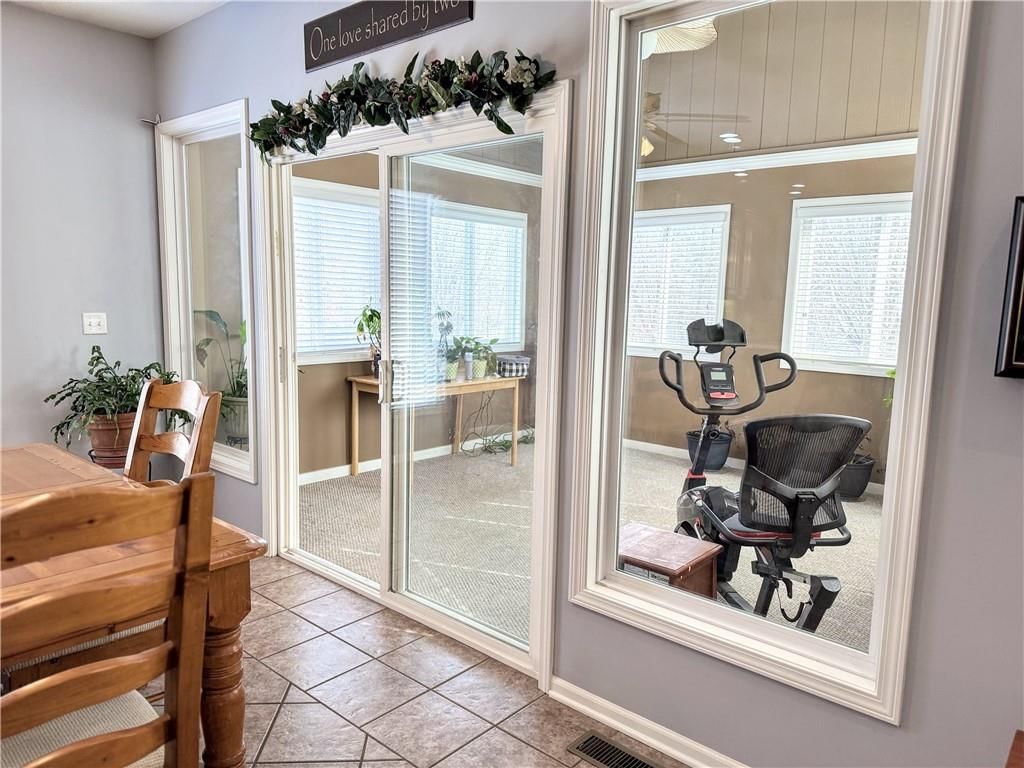 407 S Fox Ridge Drive — photo 17