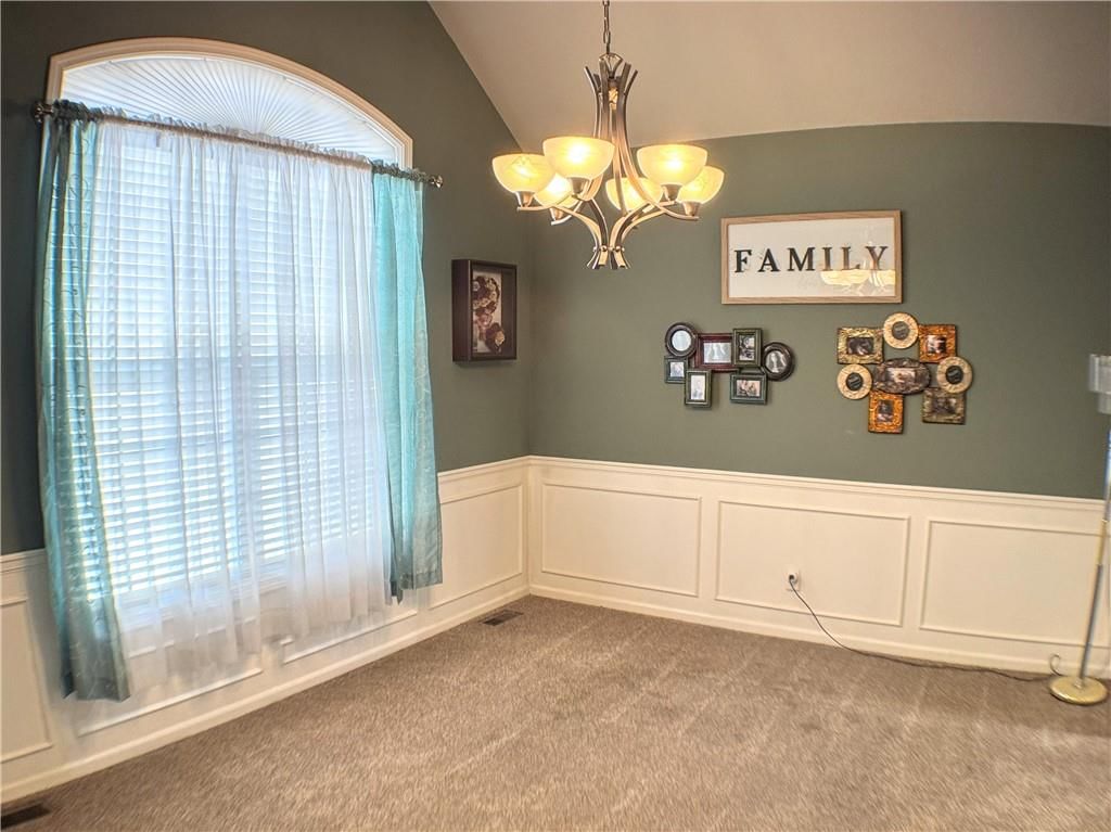 407 S Fox Ridge Drive — photo 8
