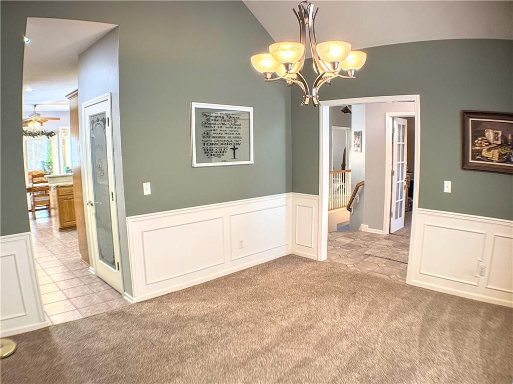 407 S Fox Ridge Drive — photo 9