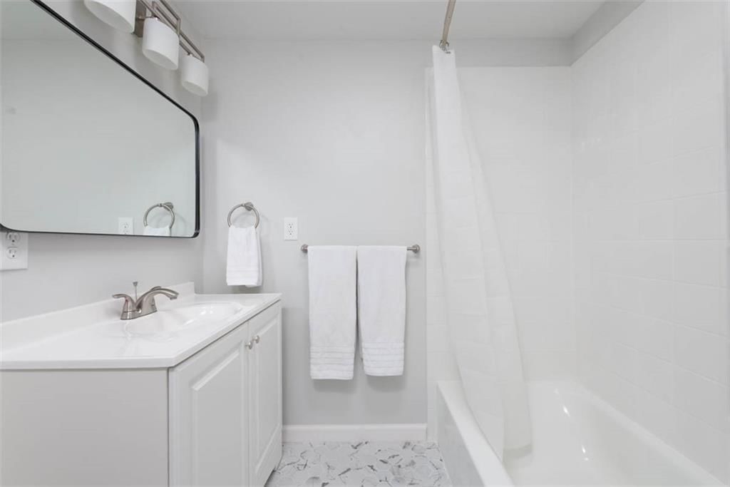 9816 Farley Lane — photo 33