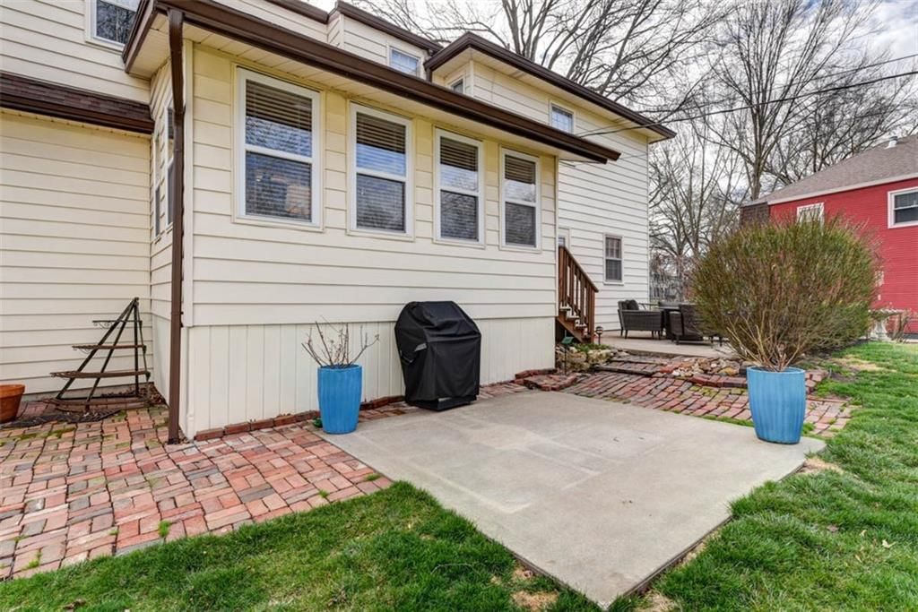 9816 Farley Lane — photo 46
