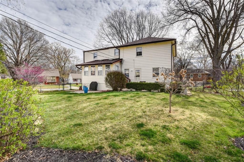 9816 Farley Lane — photo 47