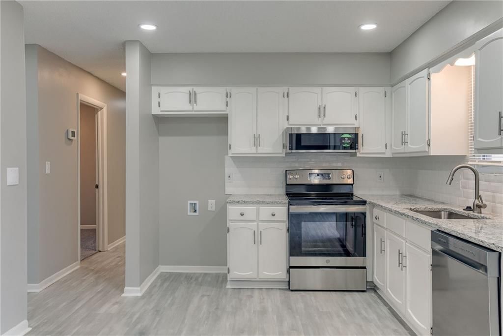 215 SW 19th Street — photo 11