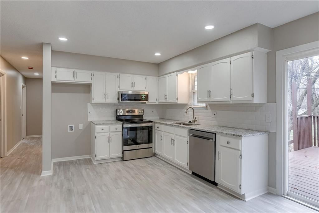 215 SW 19th Street — photo 13