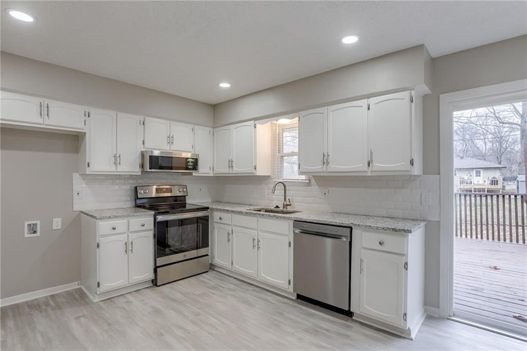 215 SW 19th Street — photo 14