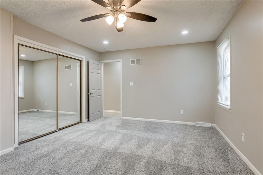 215 SW 19th Street — photo 17
