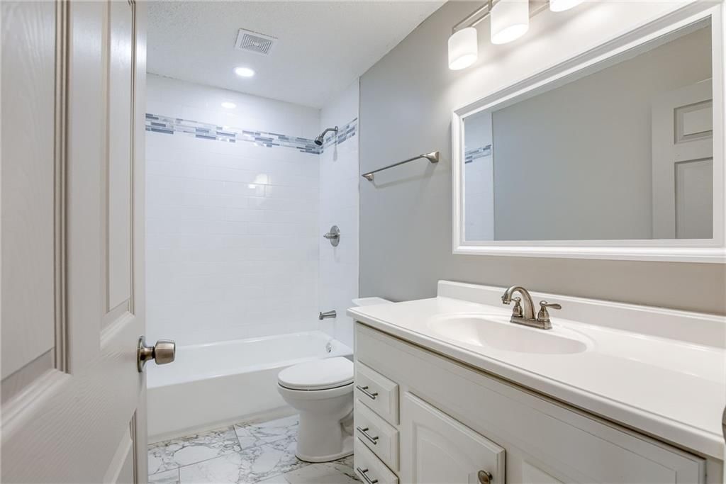 215 SW 19th Street — photo 22