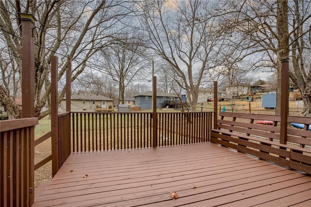 215 SW 19th Street — photo 34
