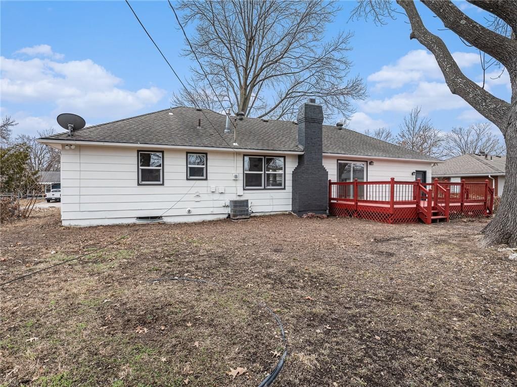 104 NW Redwing Drive — photo 23