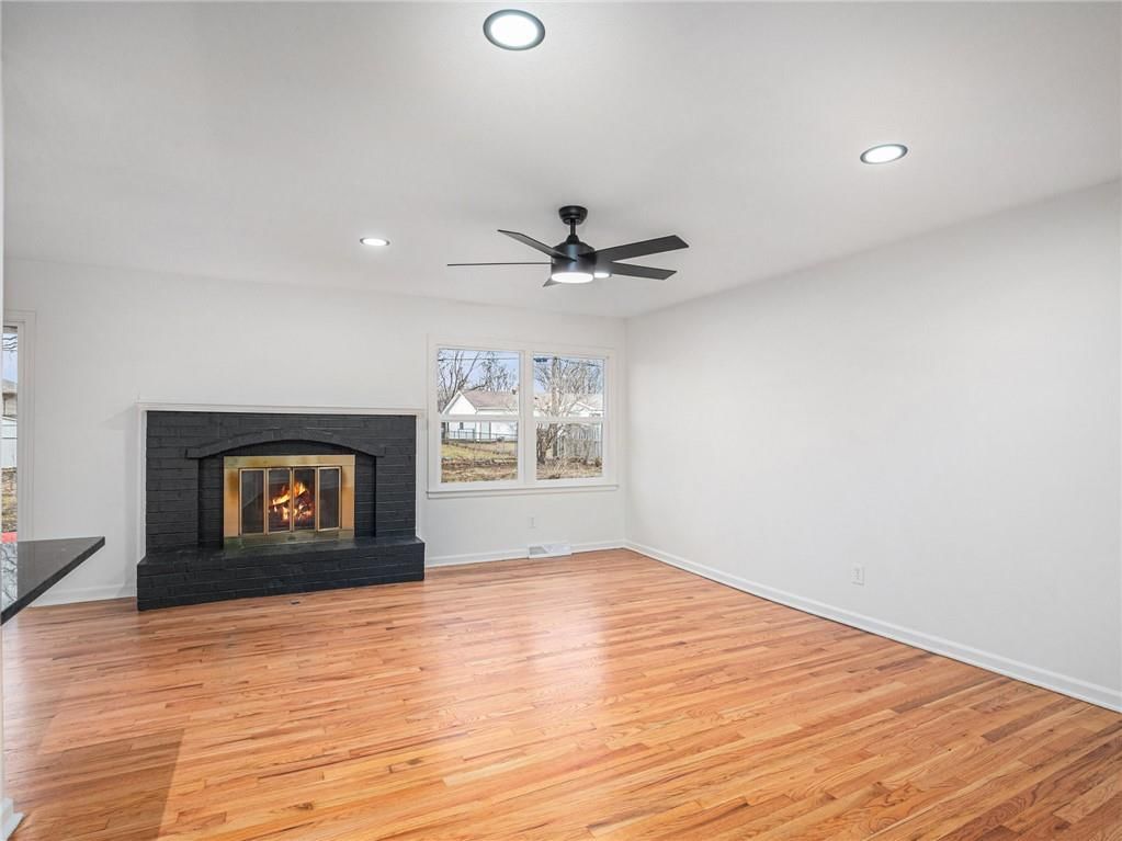 104 NW Redwing Drive — photo 8