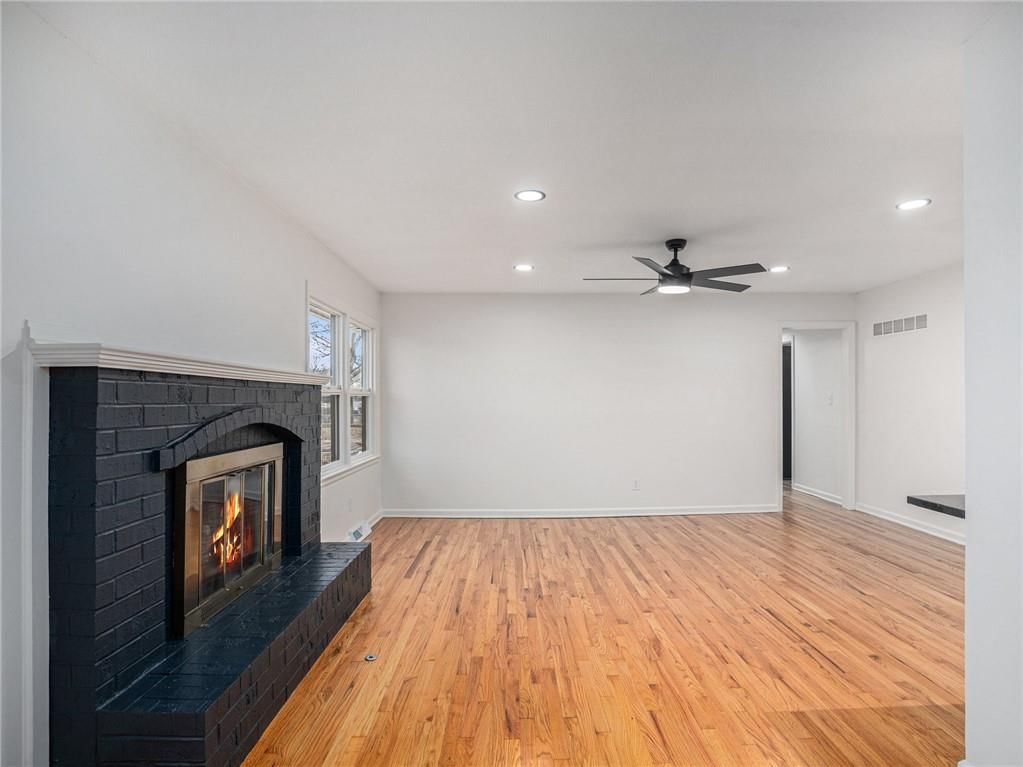 104 NW Redwing Drive — photo 9