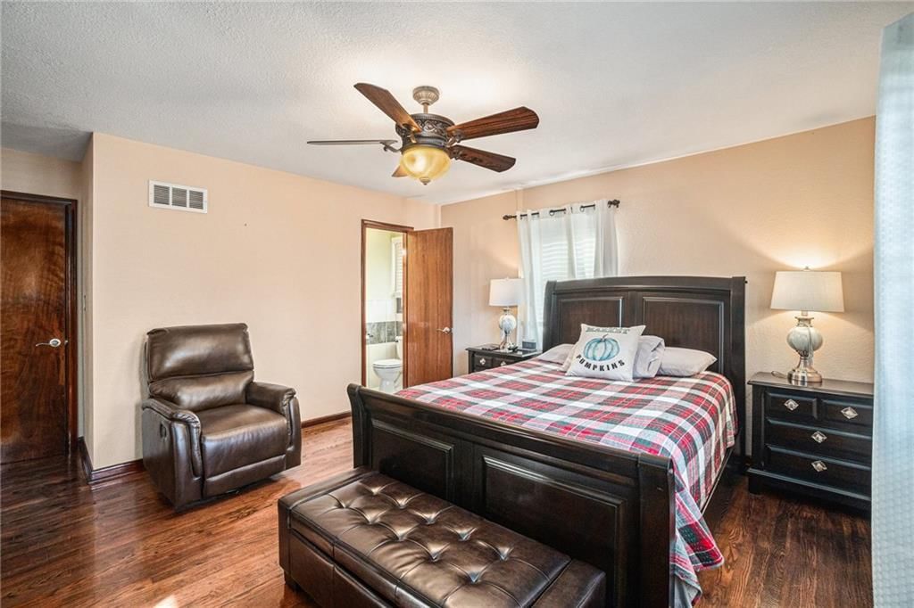 5015 Waverly Avenue — photo 11