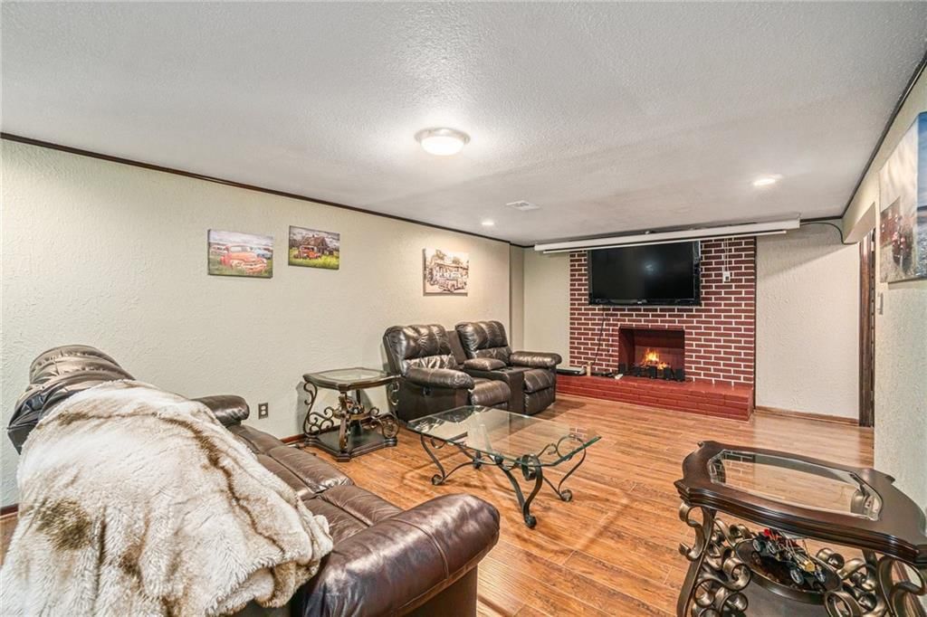 5015 Waverly Avenue — photo 18