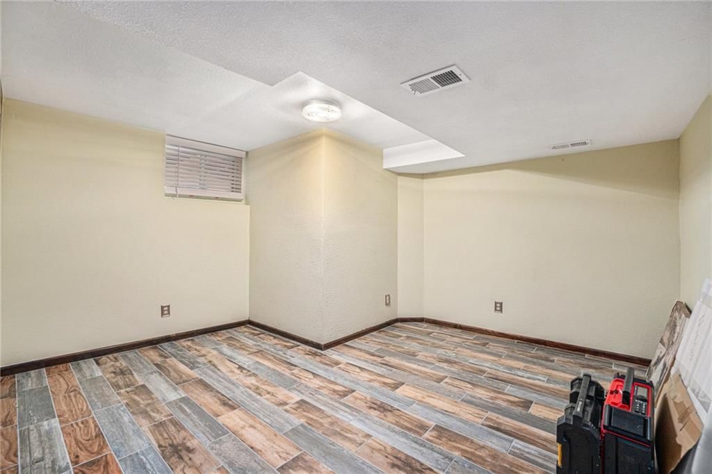 5015 Waverly Avenue — photo 23