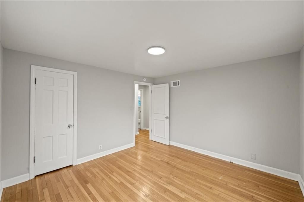 5520 Hedges Avenue — photo 12