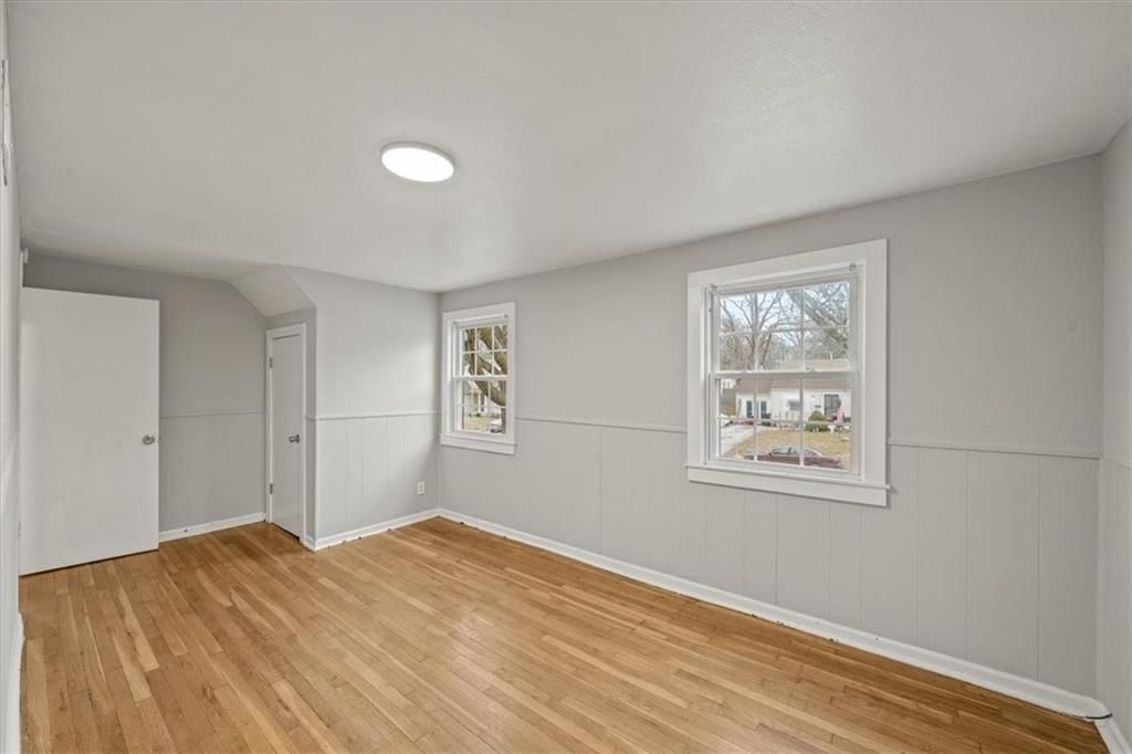 5520 Hedges Avenue — photo 16