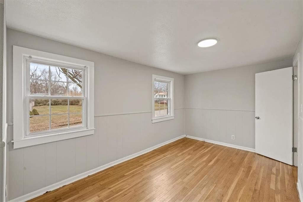 5520 Hedges Avenue — photo 17