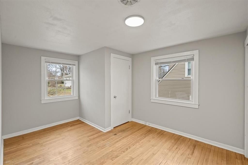 5520 Hedges Avenue — photo 19