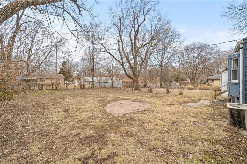 5520 Hedges Avenue — photo 27