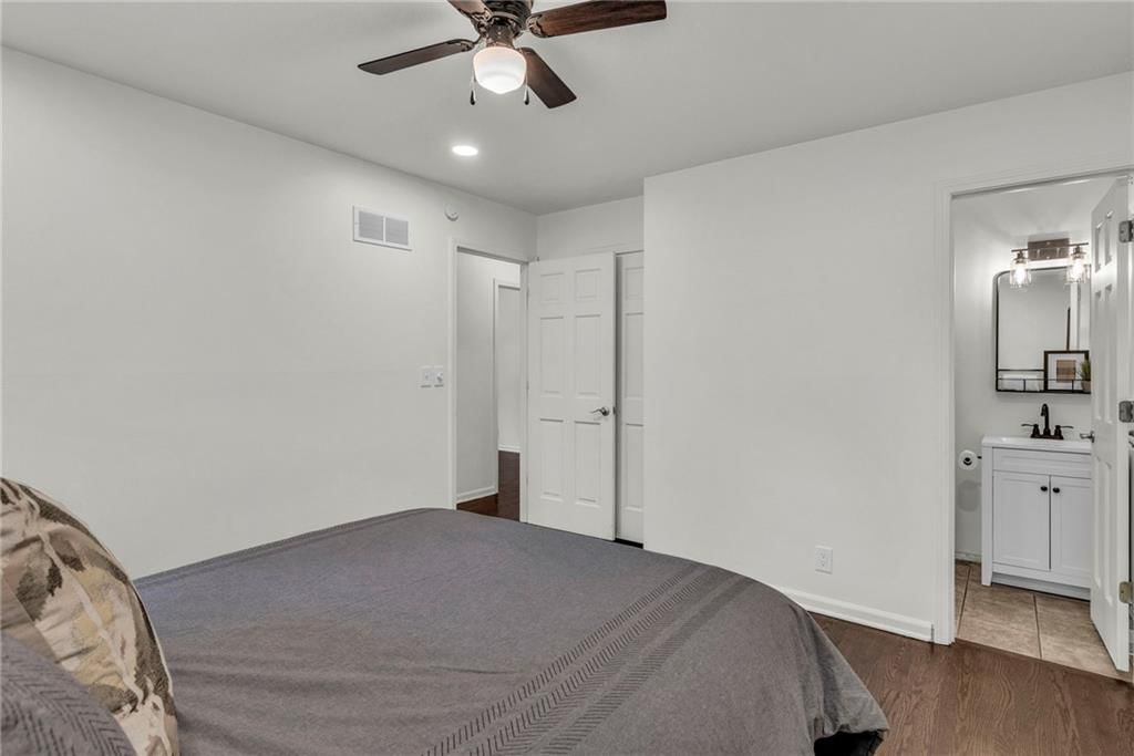 13115 Winchester Avenue — photo 11