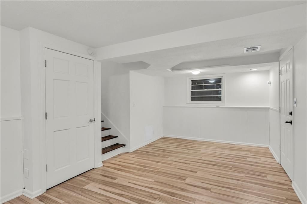 13115 Winchester Avenue — photo 13