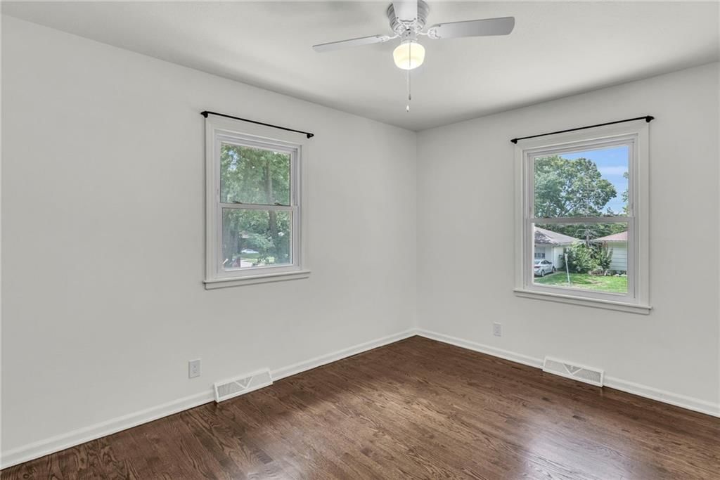 13115 Winchester Avenue — photo 18