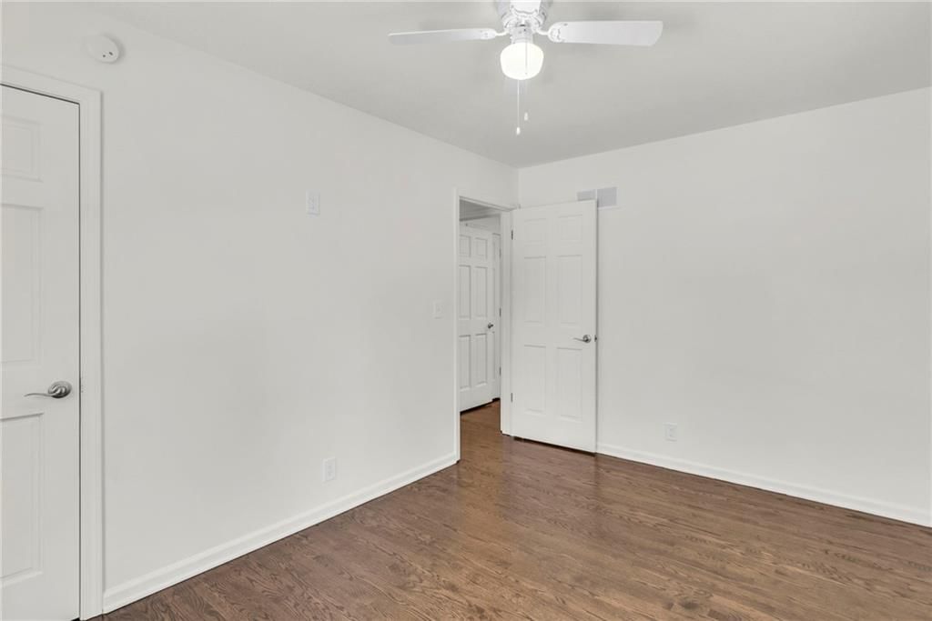 13115 Winchester Avenue — photo 19