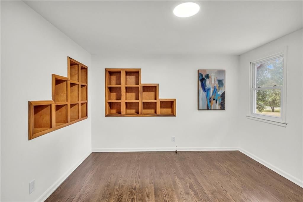 13115 Winchester Avenue — photo 20