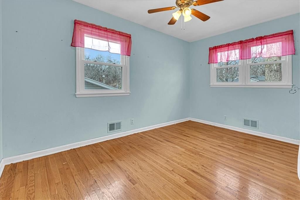 4207 NE 50th Street — photo 17