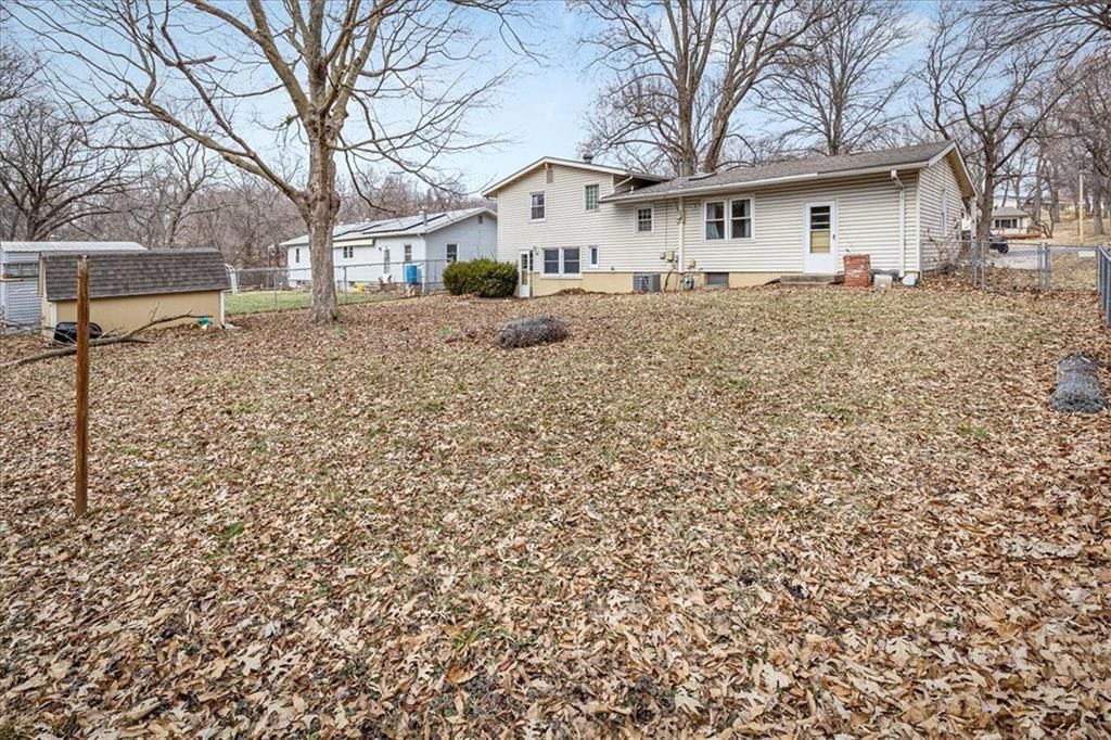 4207 NE 50th Street — photo 29