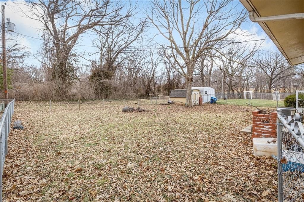 4207 NE 50th Street — photo 32