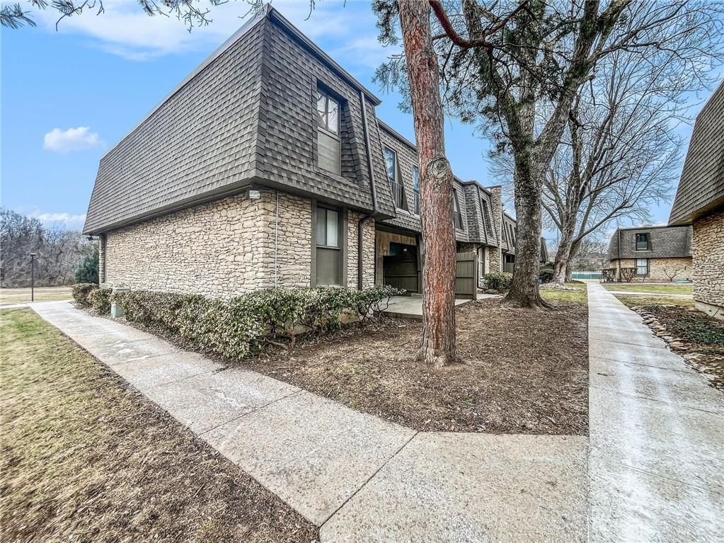 7409 W 102nd Court — photo 15