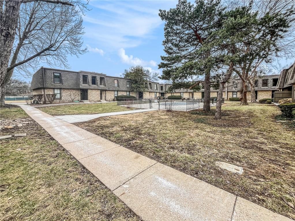 7409 W 102nd Court — photo 16