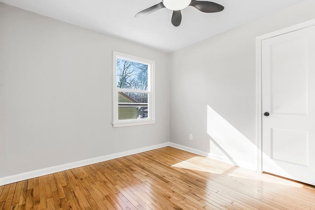 2809 S Fuller Avenue — photo 16