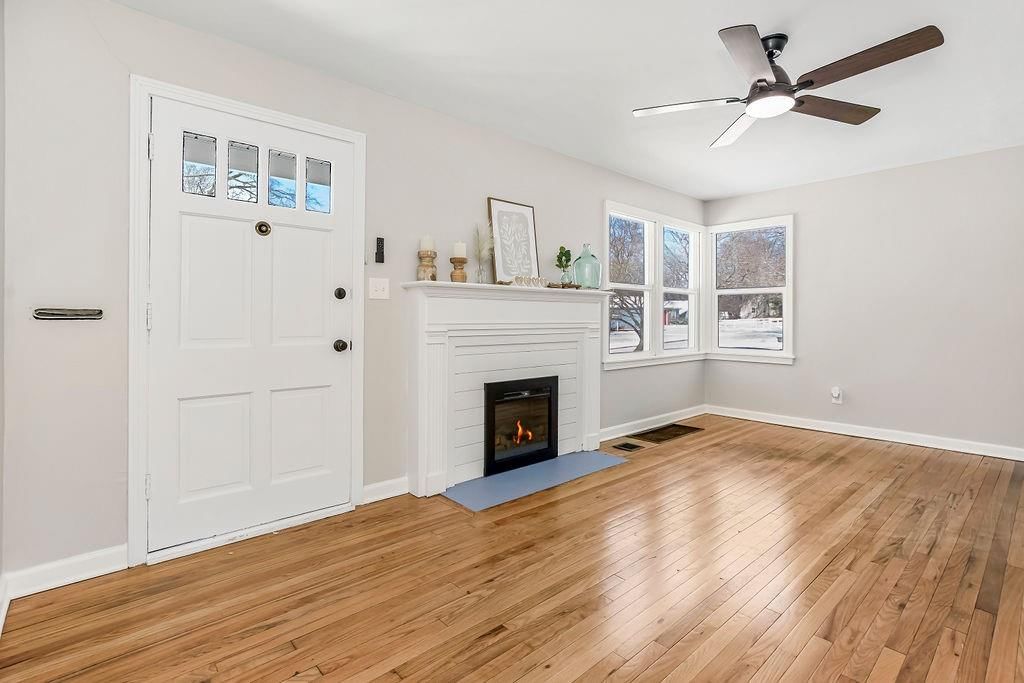 2809 S Fuller Avenue — photo 3