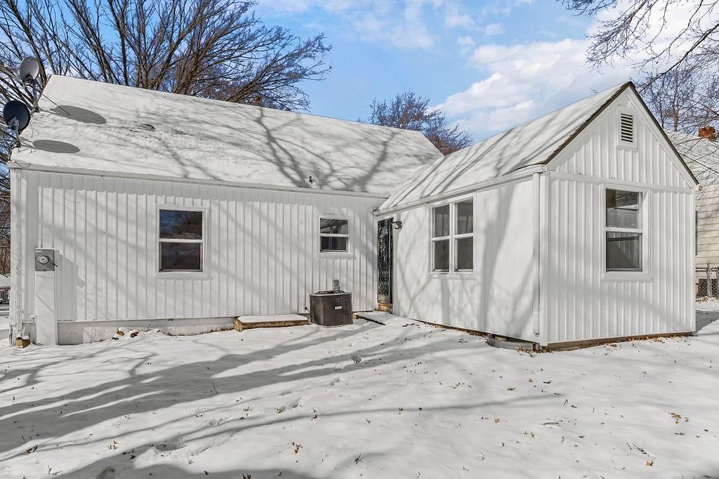 2809 S Fuller Avenue — photo 25