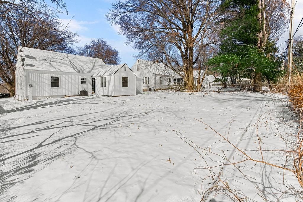 2809 S Fuller Avenue — photo 26