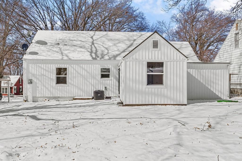 2809 S Fuller Avenue — photo 29