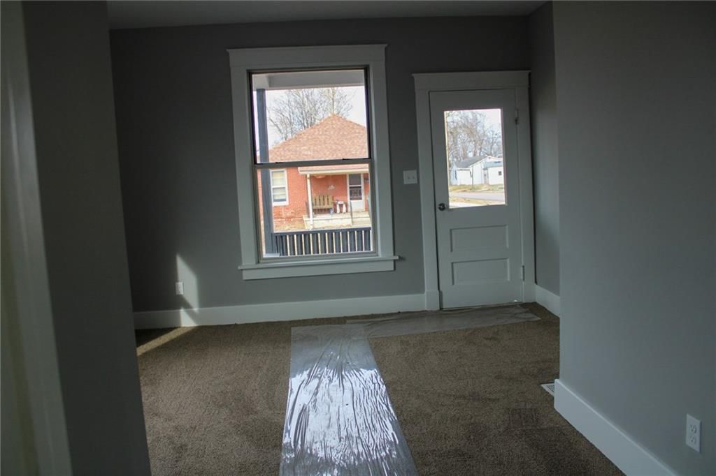 2115 Madison Street — photo 11