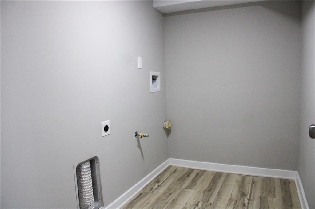 2115 Madison Street — photo 17