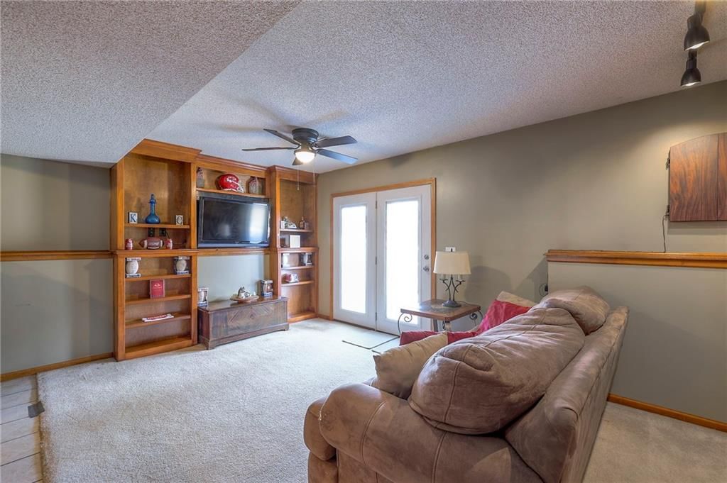 249 NE Fiddlewood Avenue — photo 30