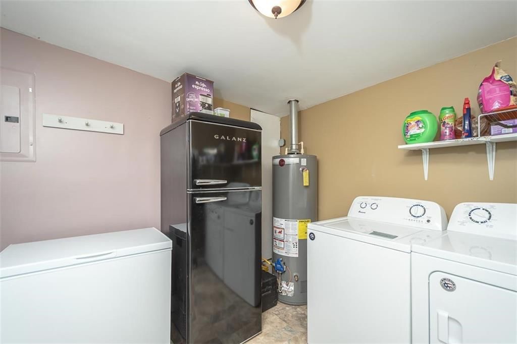 429 E 3rd Avenue — photo 14